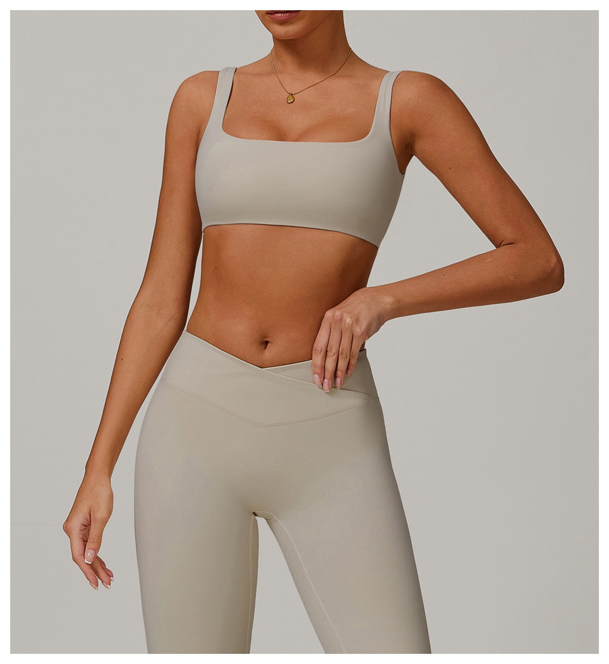 Seamless Square-Neck Sports Bra - Navy
