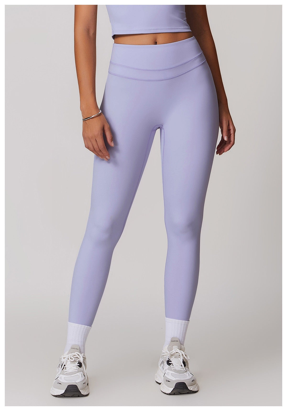 Comfortable-leggings-for-yoga-and-training