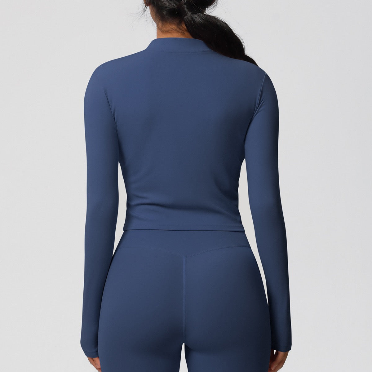 Fitted athletic top for women gym wear