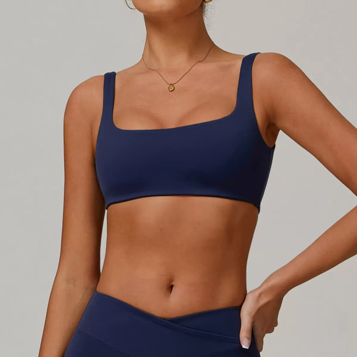 Seamless Square-Neck Sports Bra - Navy