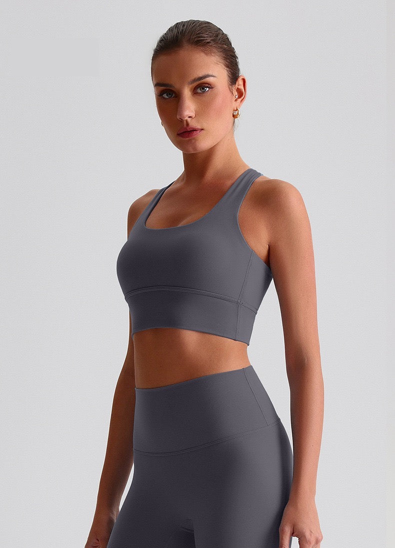 Padded sports bra in grey