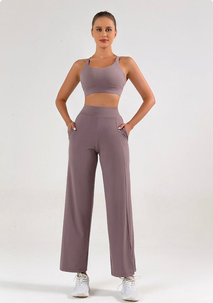 Removable pad sports bra