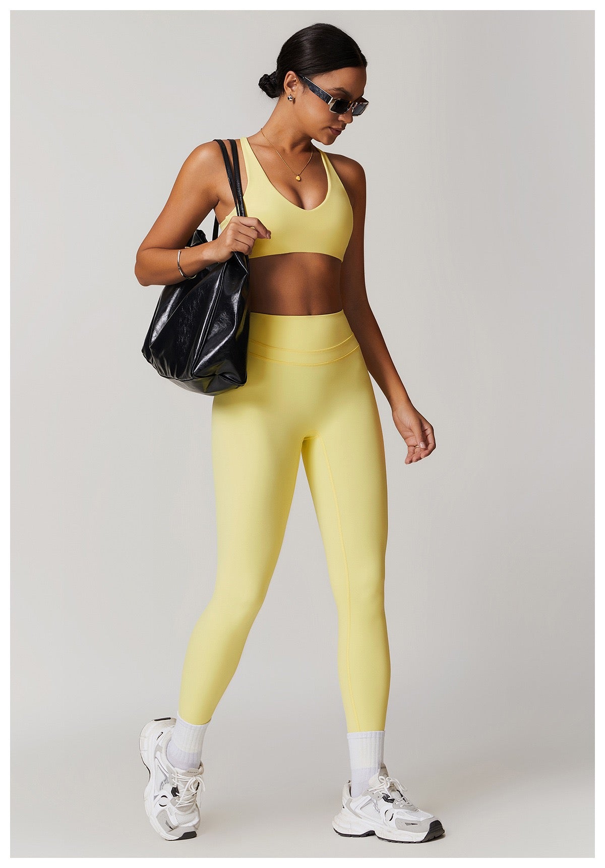 Stylish-and-supportive-high-waist-leggings