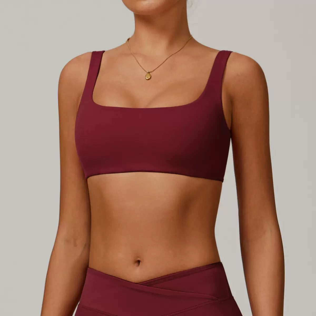 Seamless Square-Neck Sports Bra - Navy
