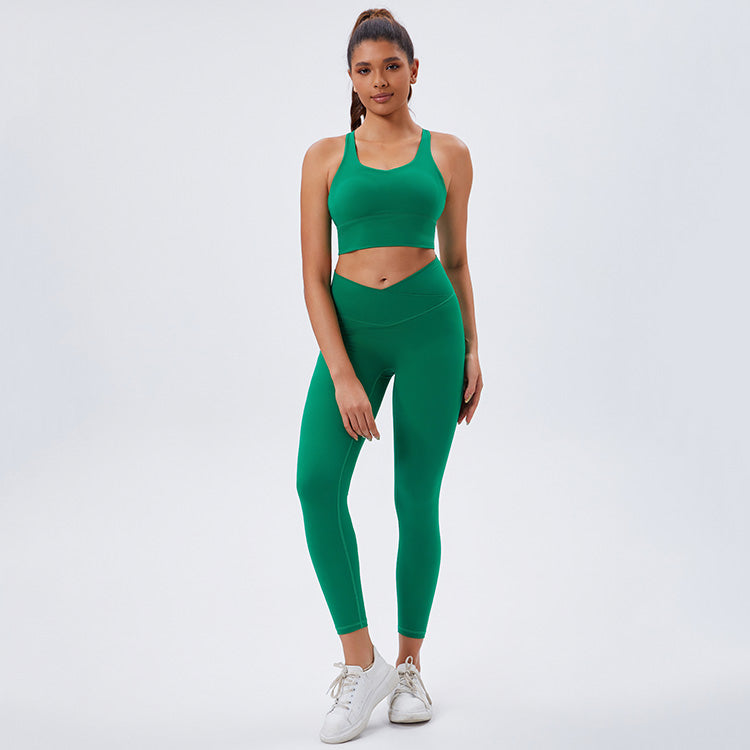 Sustainable gym clothes for women