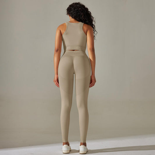 Women's fitness apparel set