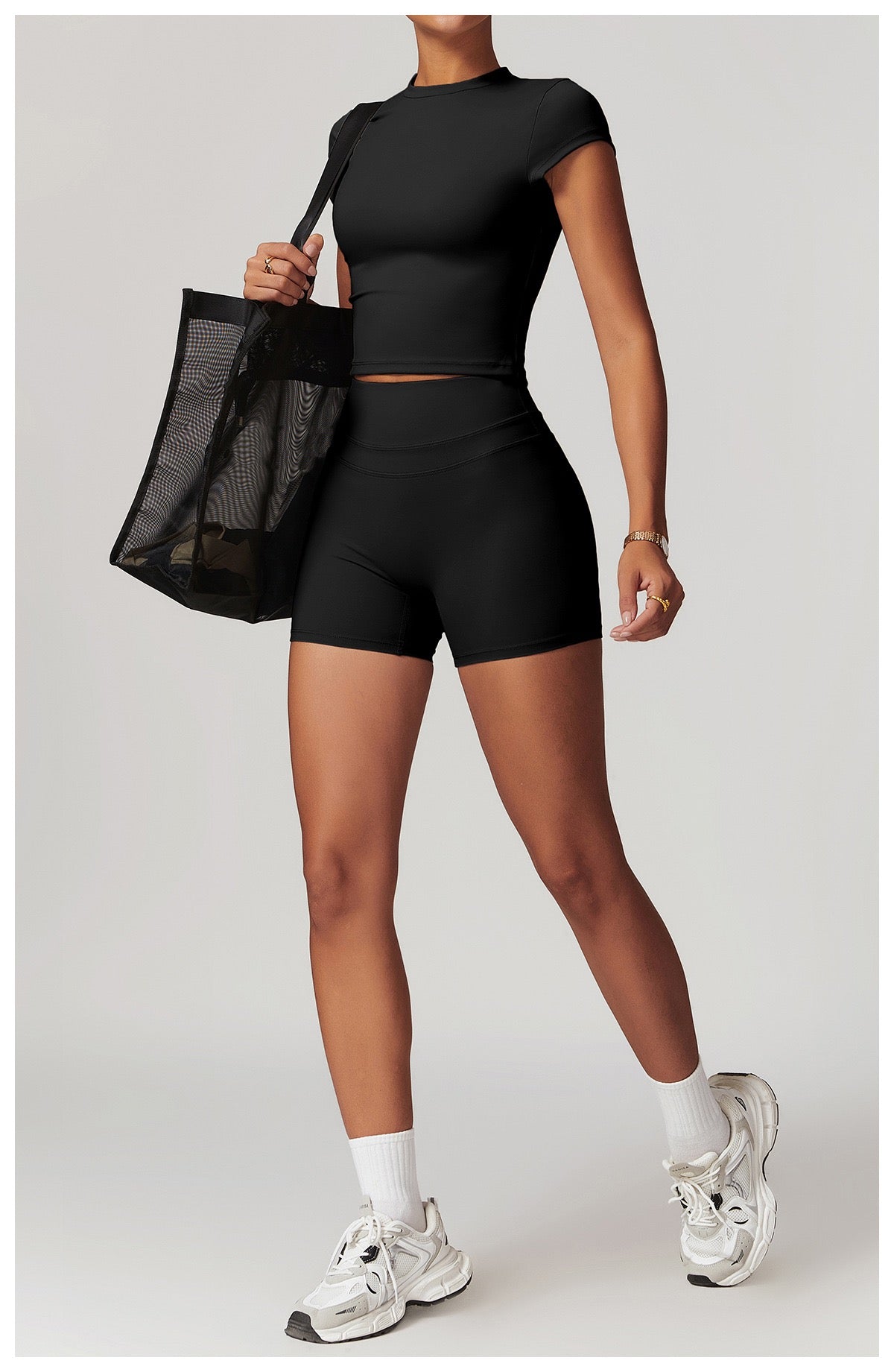 Women_s short sleeve crop top