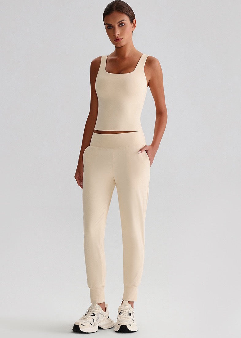 chic athleisure 2-piece outfit