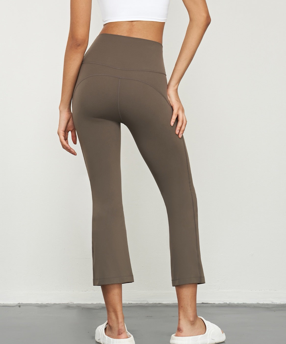 cropped flare pants fitness