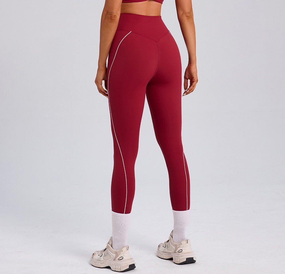 flattering leggings for curvy women