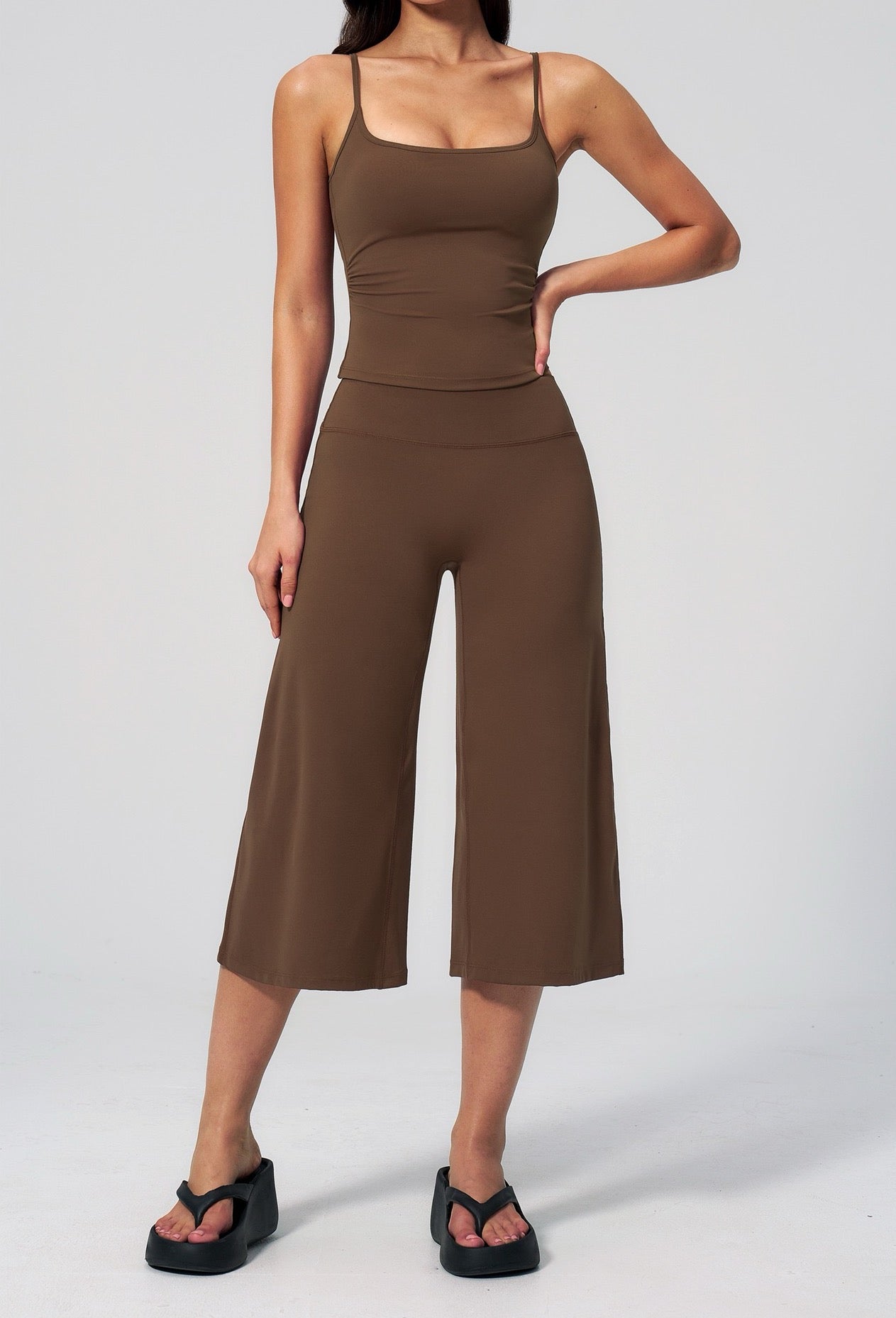 brown high rise athleisure pants