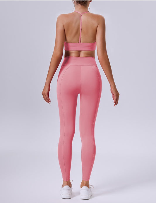 leggings with contour seams