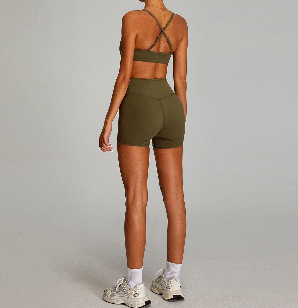 light weight crossback sports bra