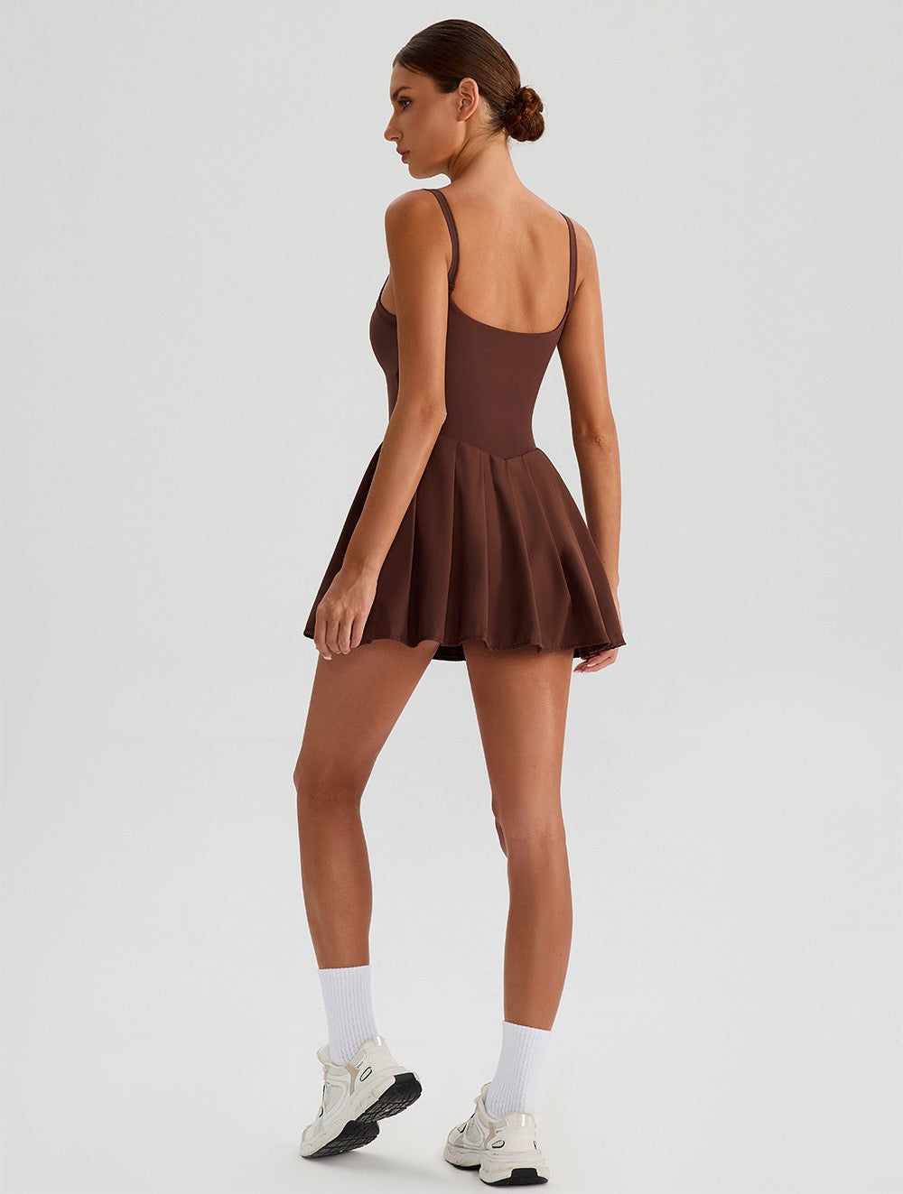 sports dress with removable pads