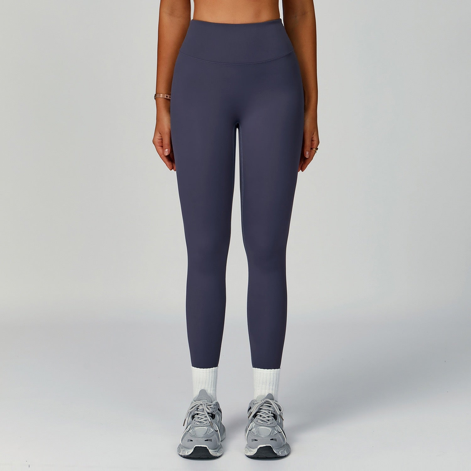 sustainable activewear leggings blue grey color