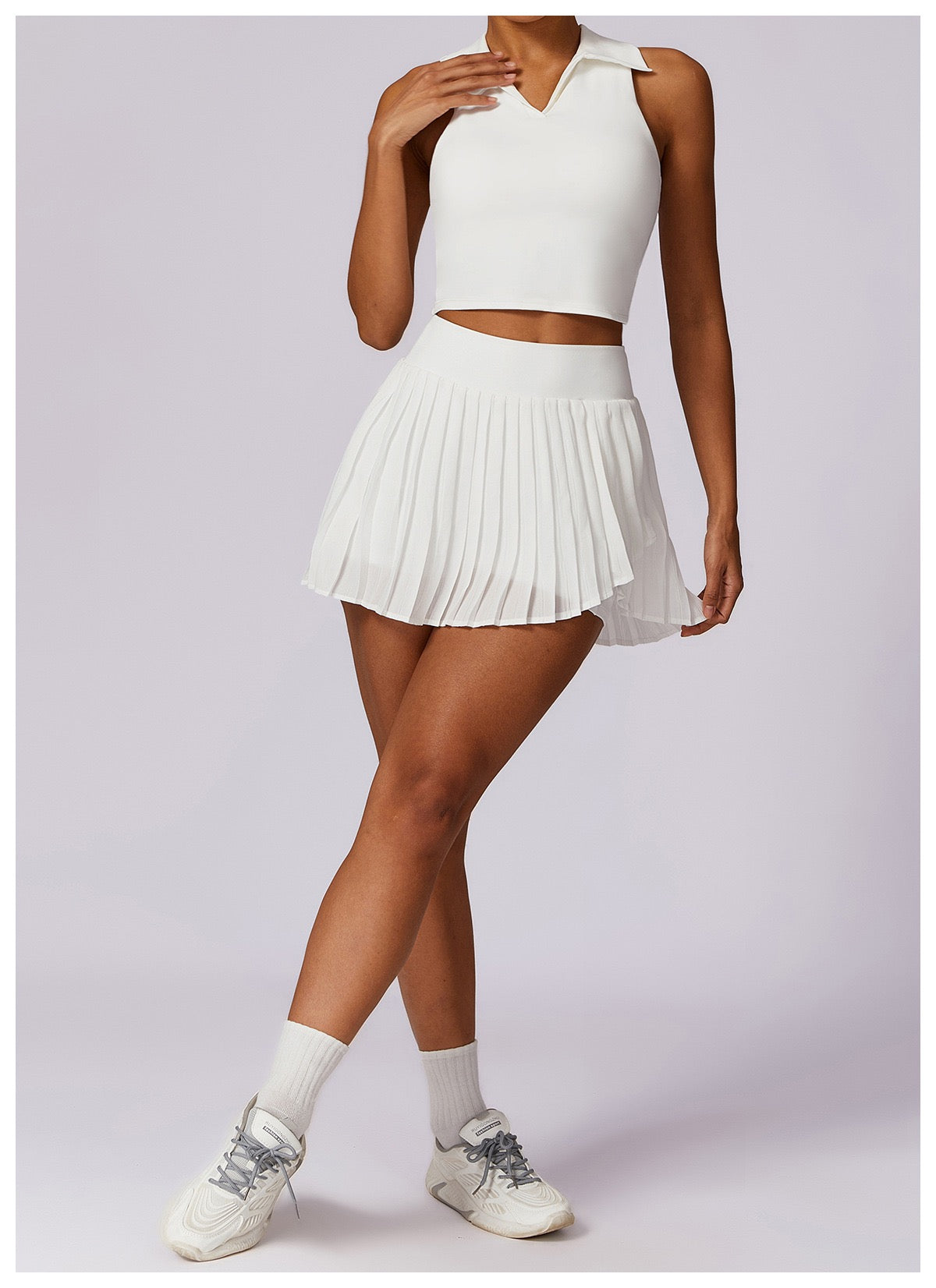 women_s tennis top with removable pads