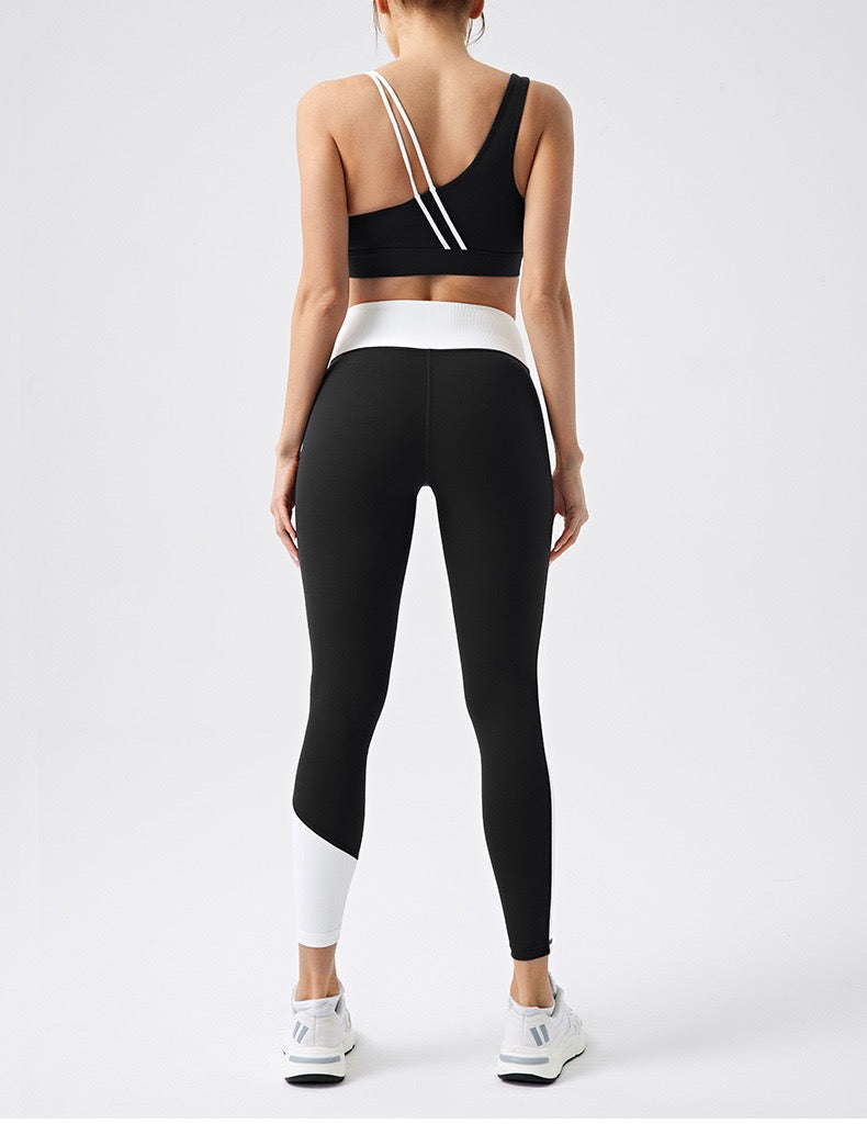 Asymmetrical strap sports bra