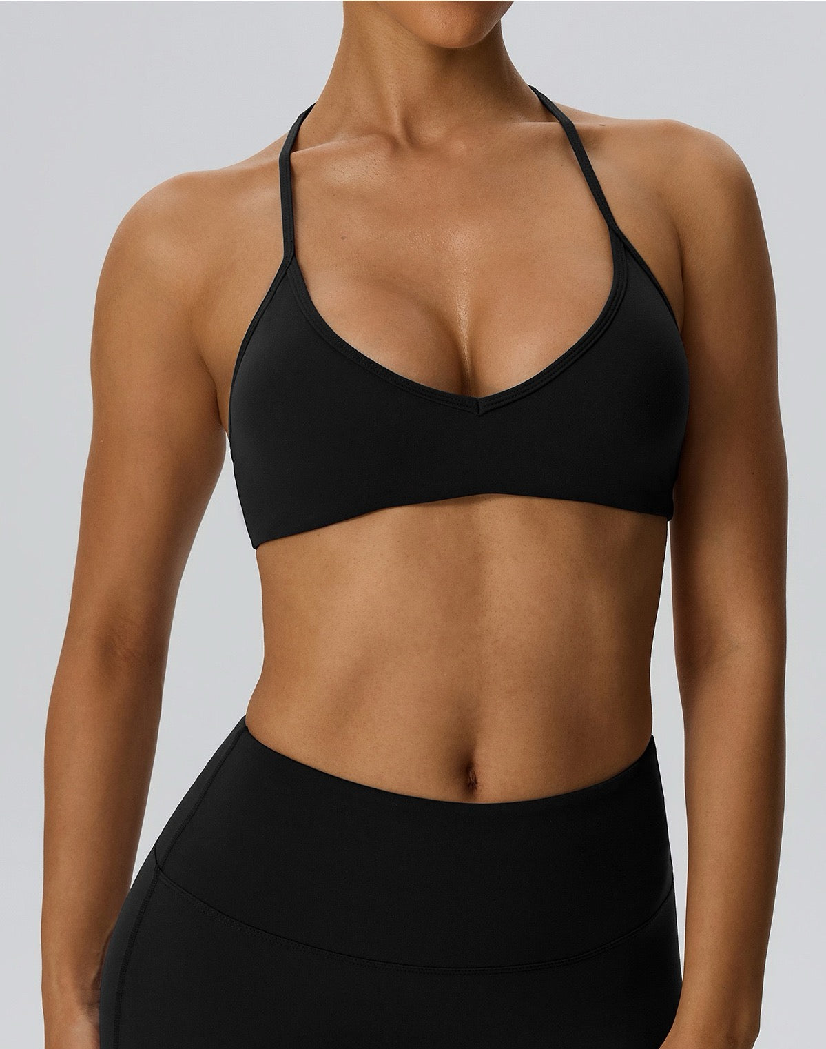 Black Sculpting Halter V-neck Yoga Bra