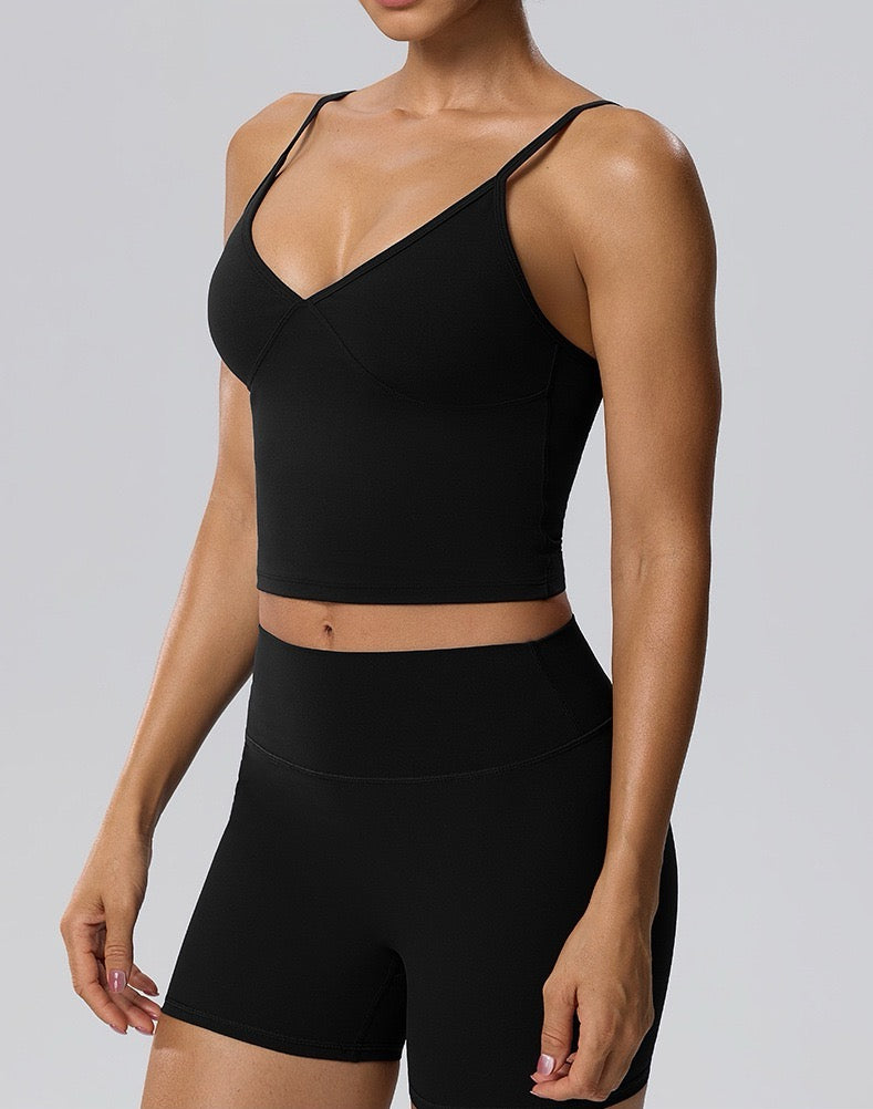 Black longline gym crop top for Pilates and fitness