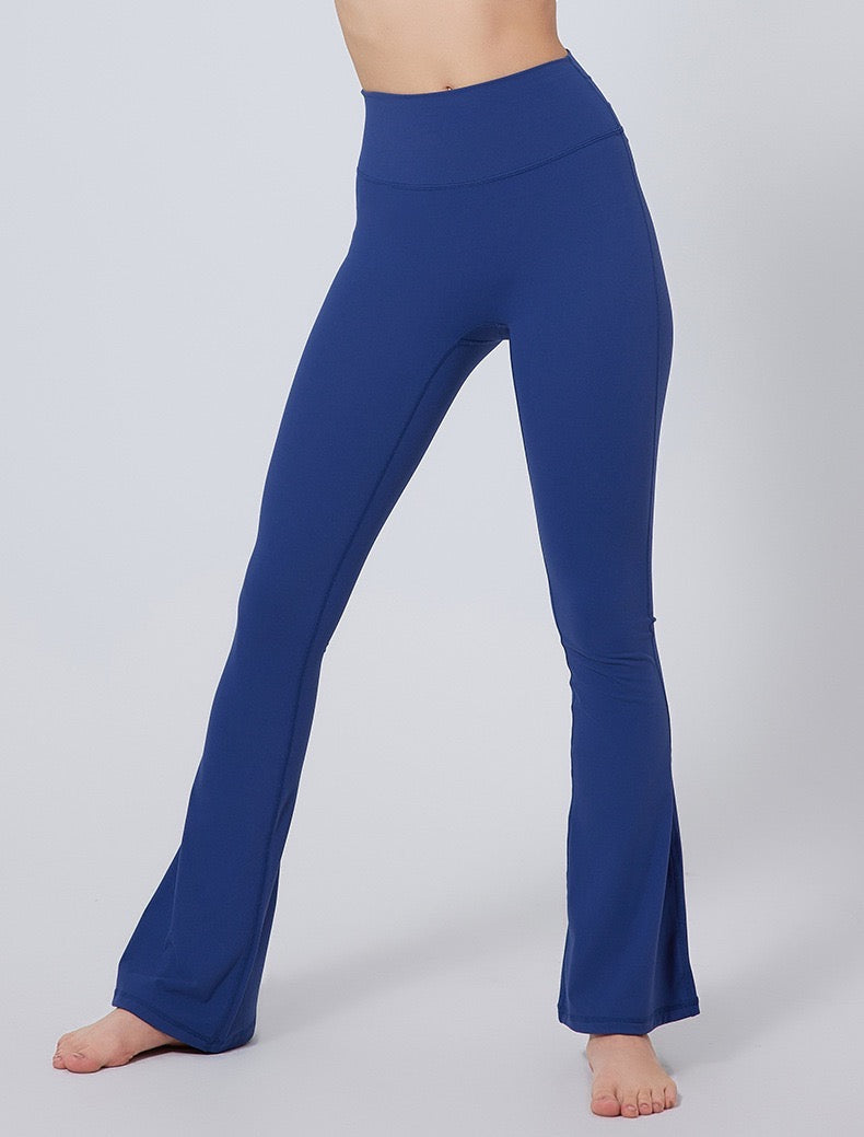 Breathable_flare_leggings_for_gym