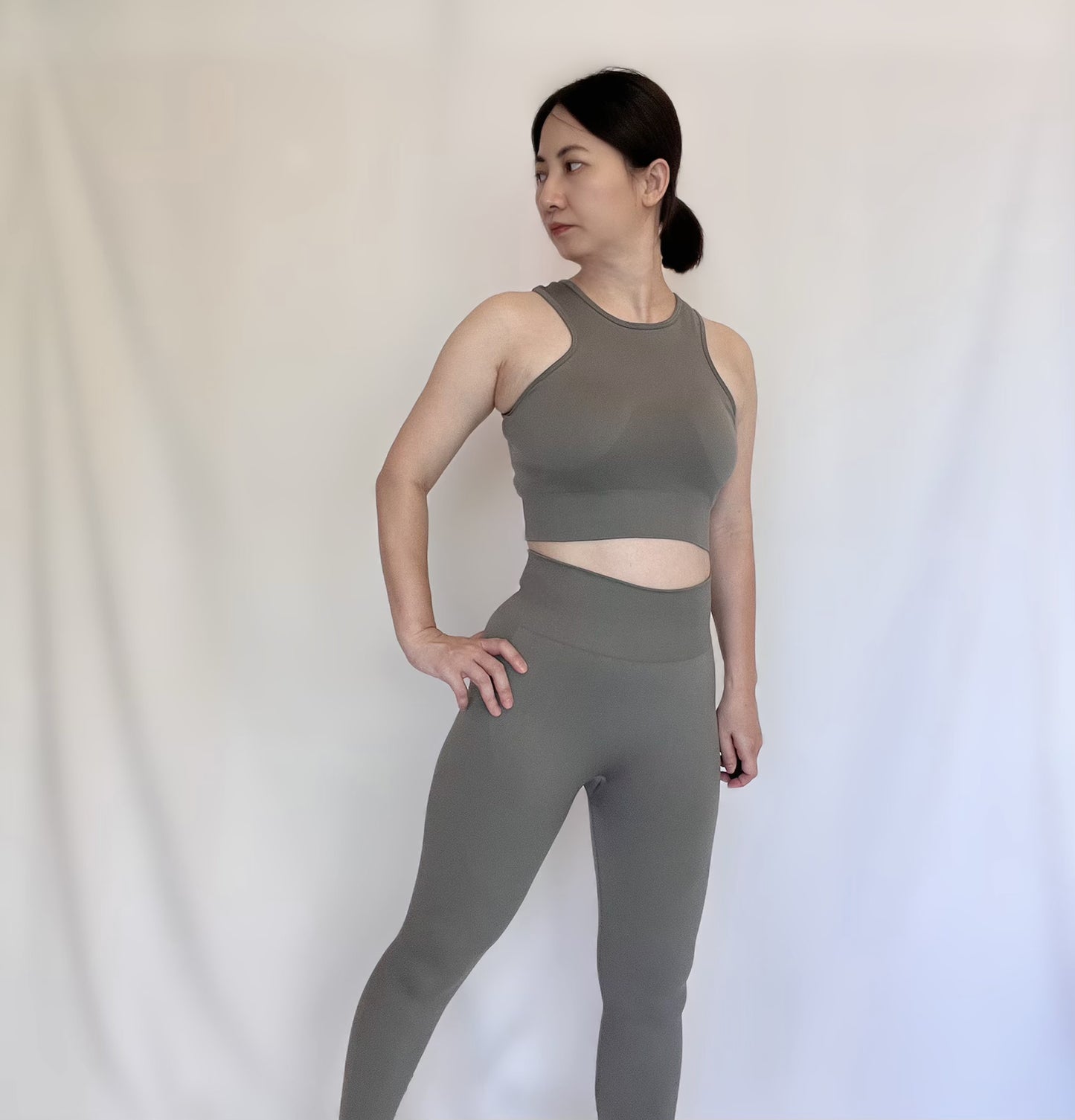 Seamless Crop Top with Removable Pads