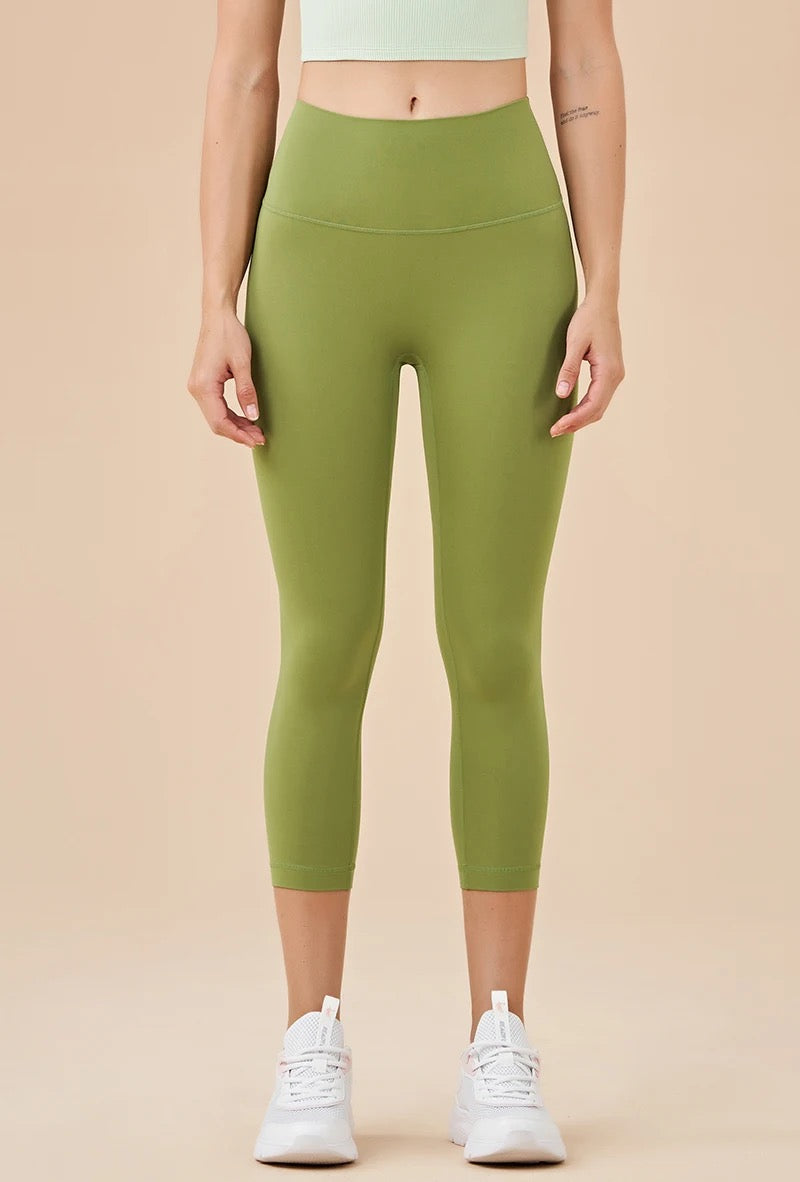 High Waist Capri Leggings with Hidden Pocket - Bronze