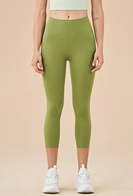 High Waist Capri Leggings with Hidden Pocket - Match Green