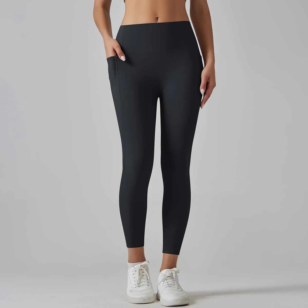 Black Ankle-Length Leggings with Pocket