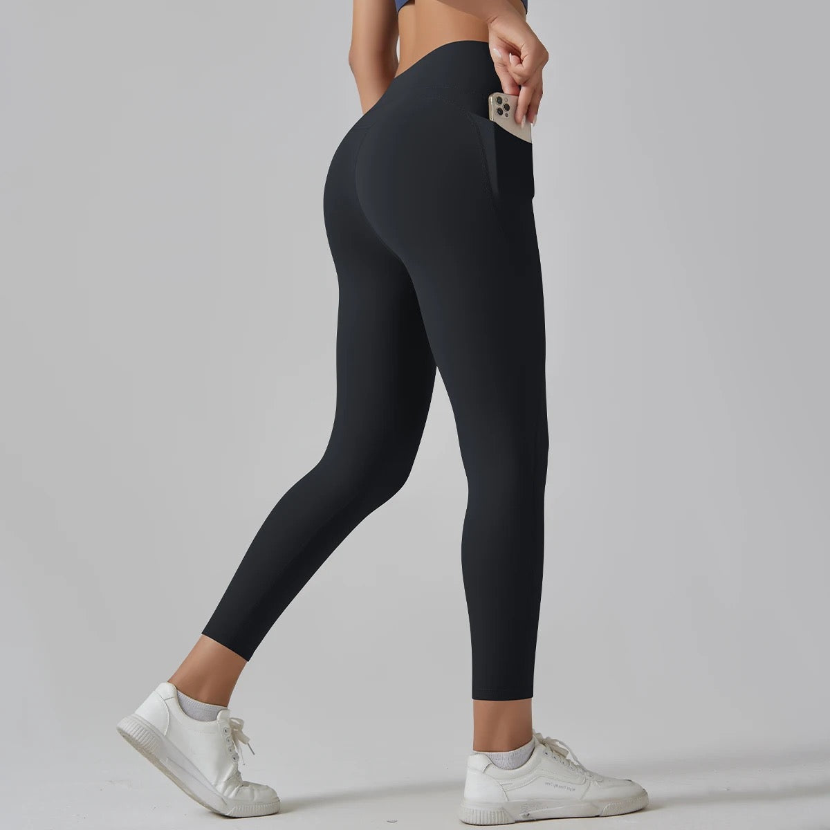 Black Ankle-Length Leggings with Pocket