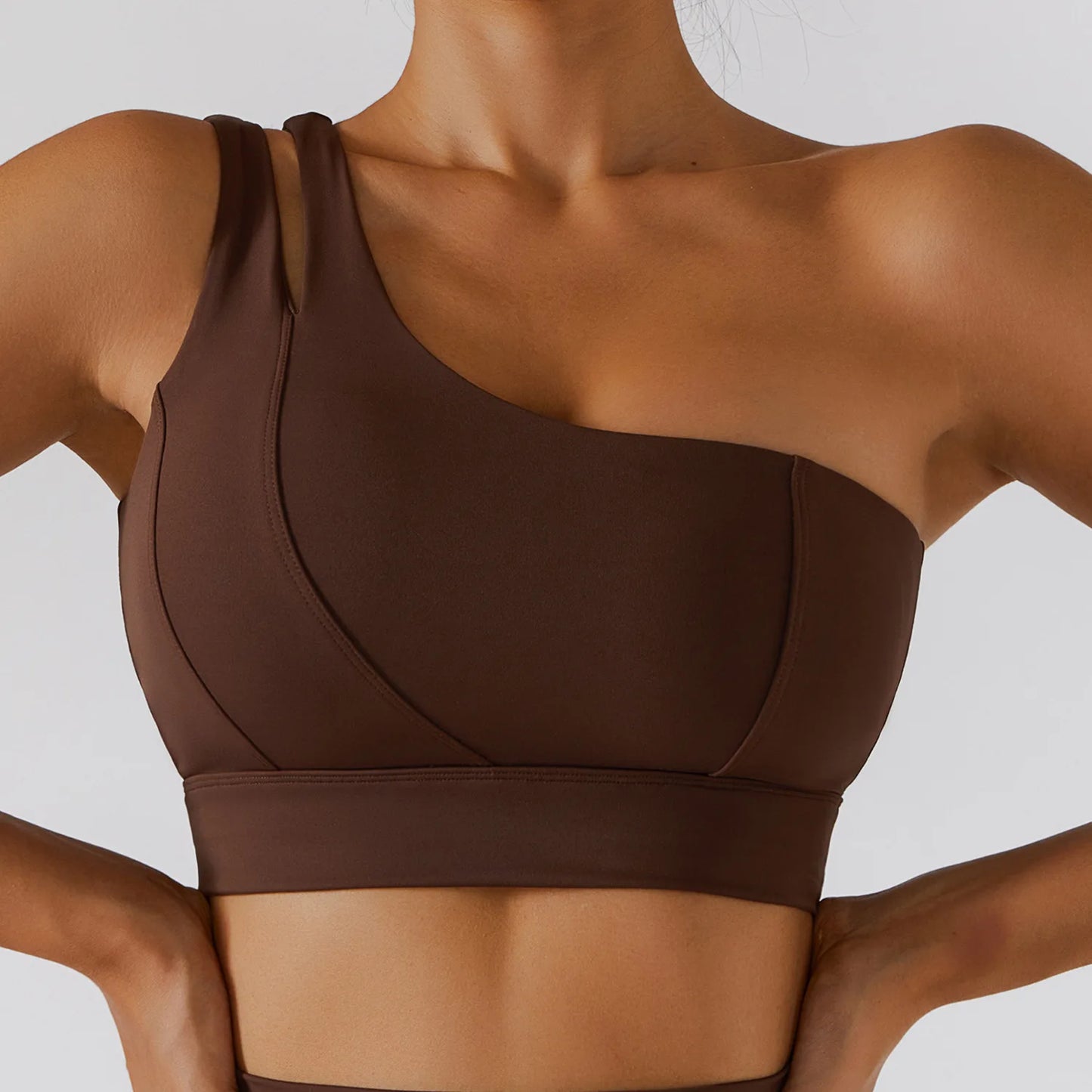 Breathable One-Shoulder Cutout Sports Bra