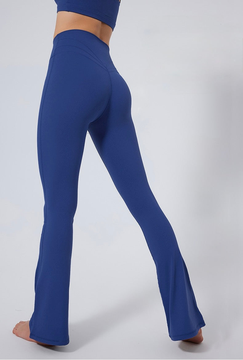 Sculpting_bootcut_leggings_for_women