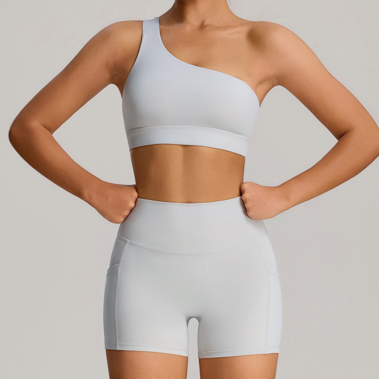 Seamless yoga shorts with tummy control
