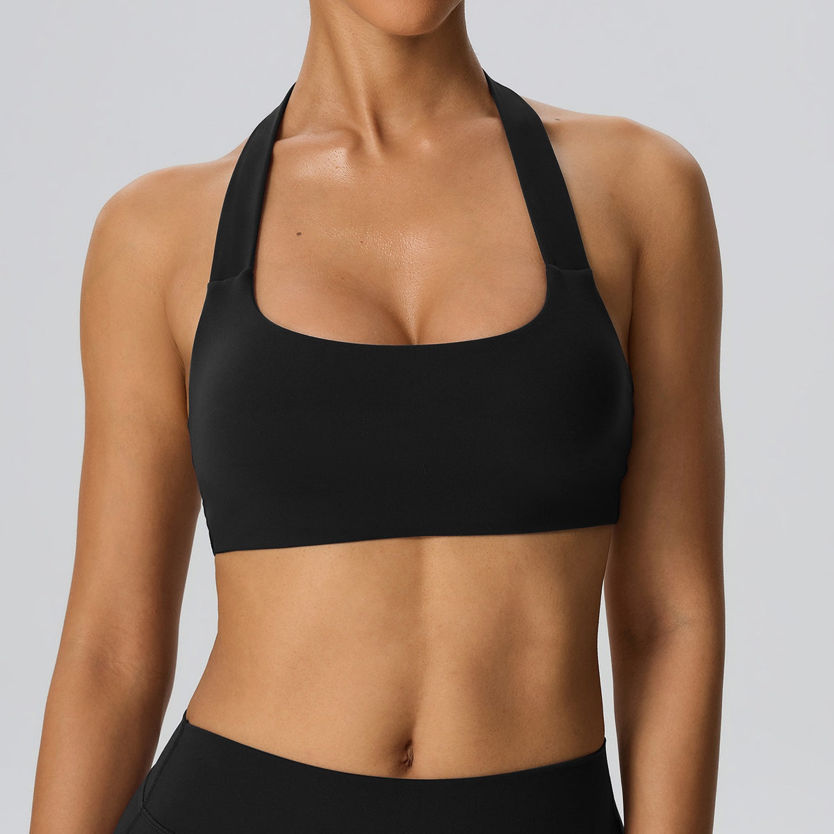 Square neck halter fitness bra accent collarbone