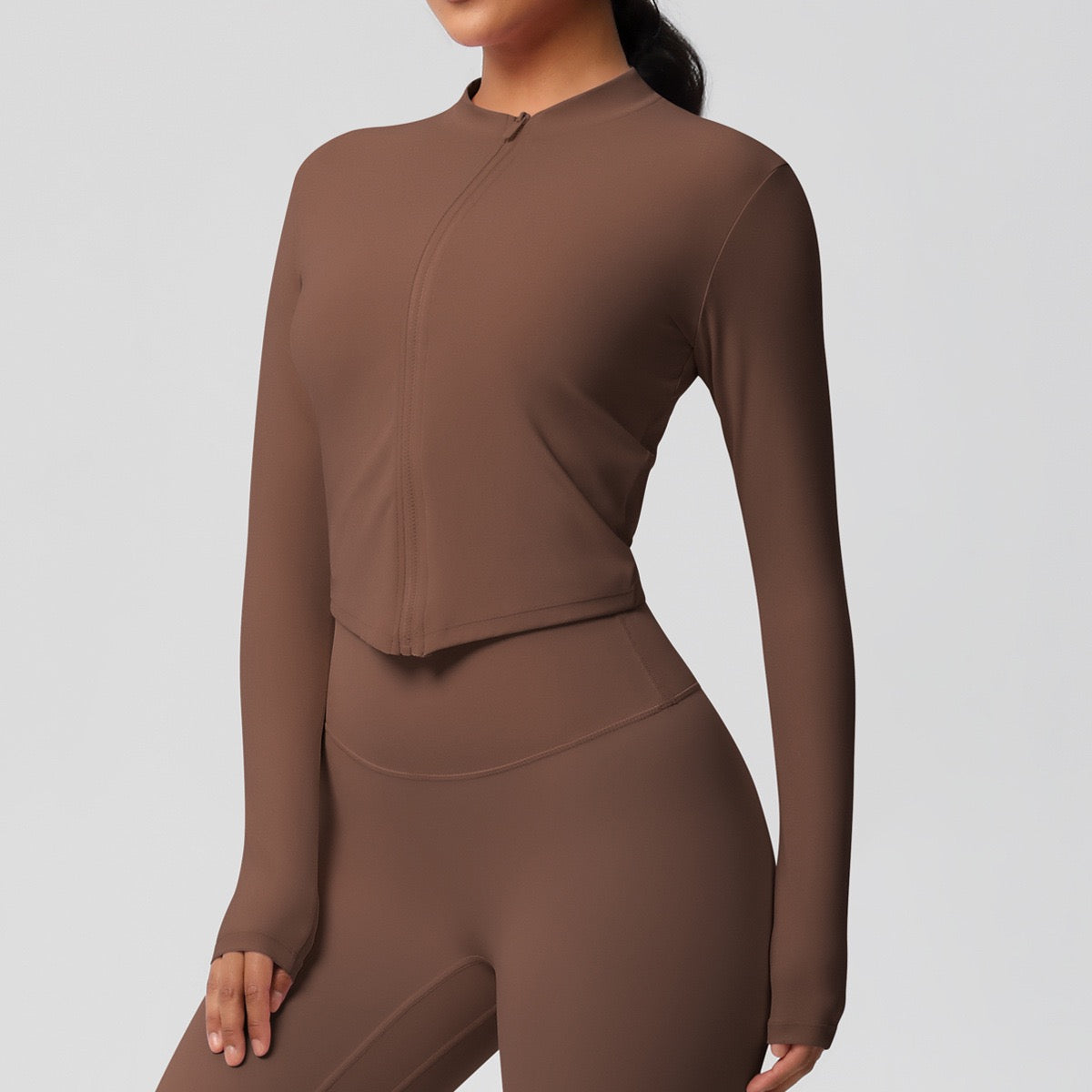 Stretchy gym top with zipper for women