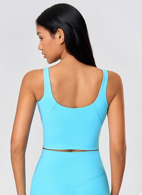 Trendy activewear top