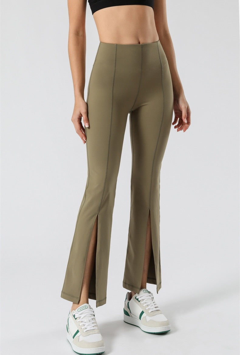 Trendy ankle-length leggings for casual and workout wear
