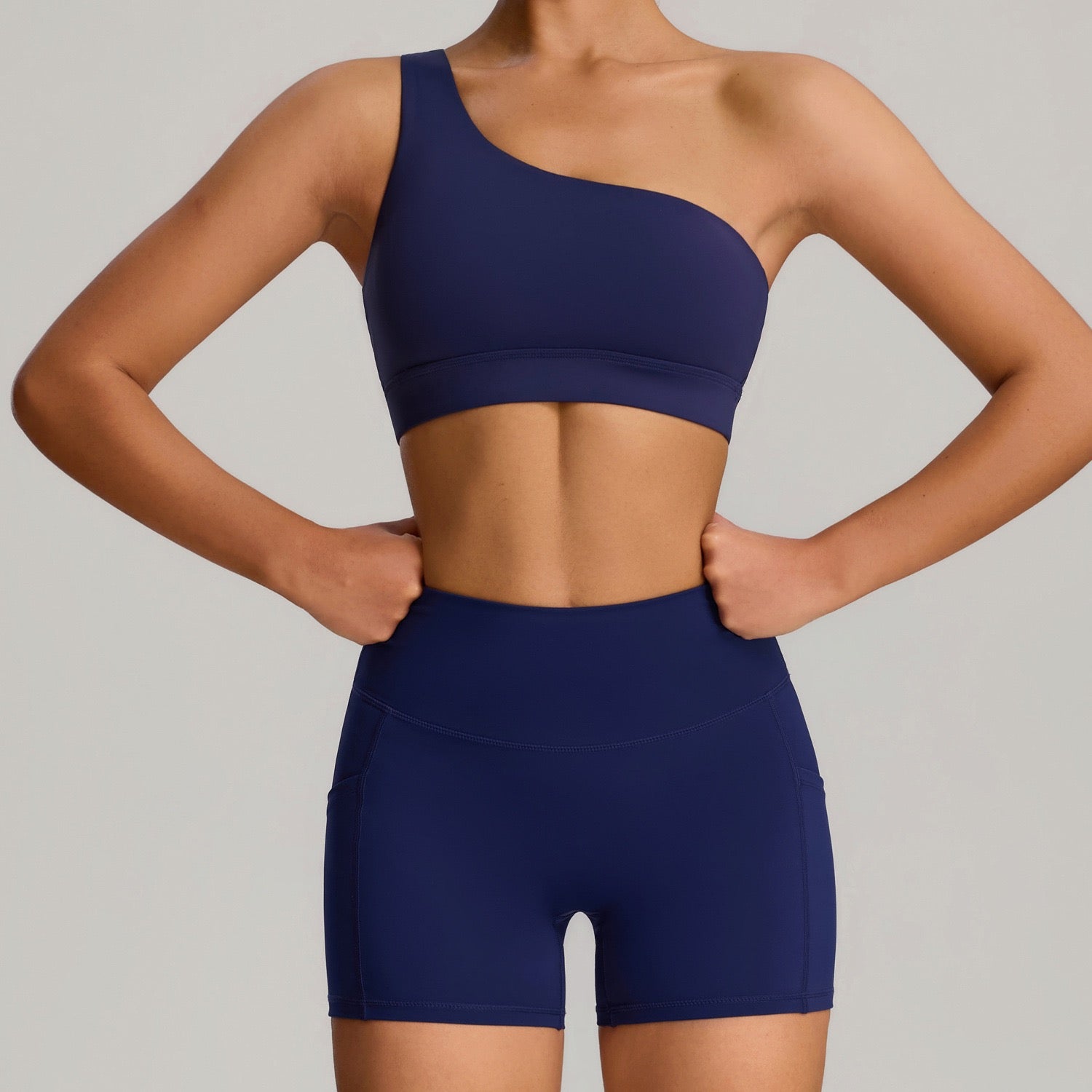 Women's biker shorts with pockets