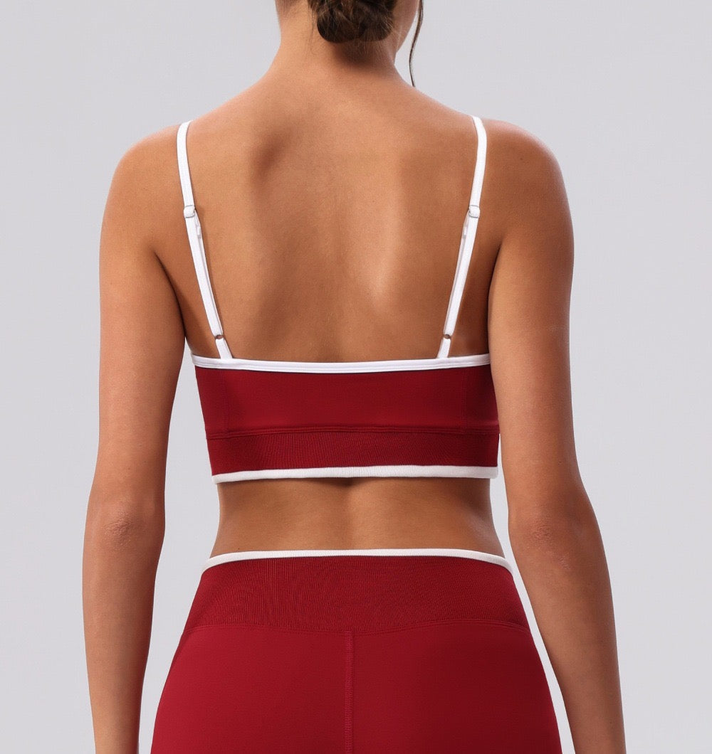 adjustable strap yoga sports bra with padding