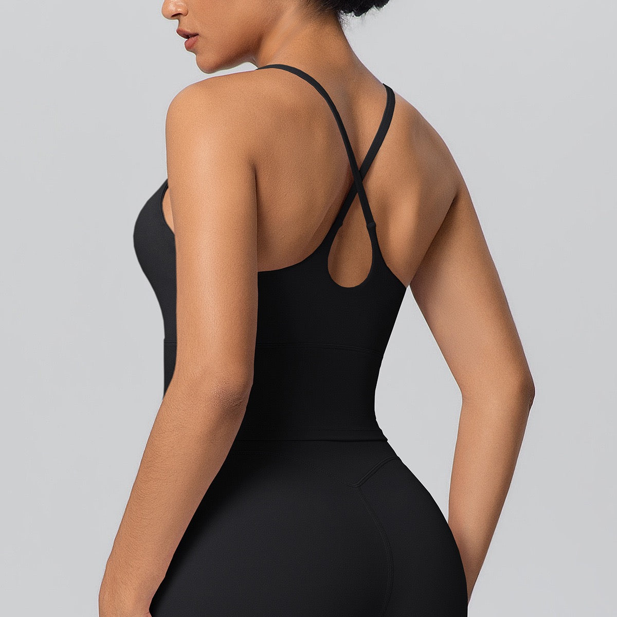 breathable keyhole back workout tank black
