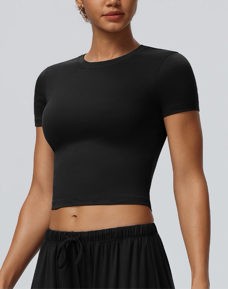 black quick dry cropped gym t-shirt for women