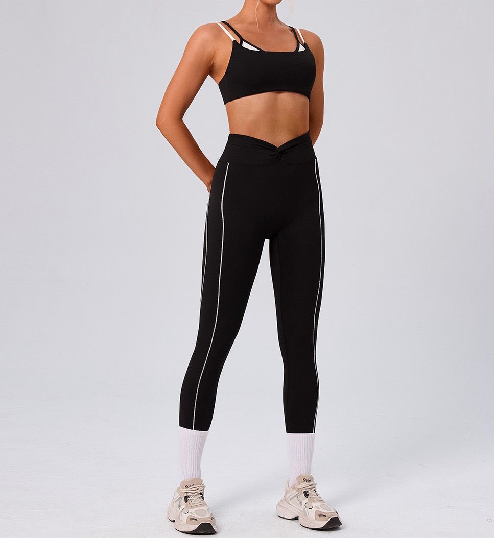 contrast color activewear top for women