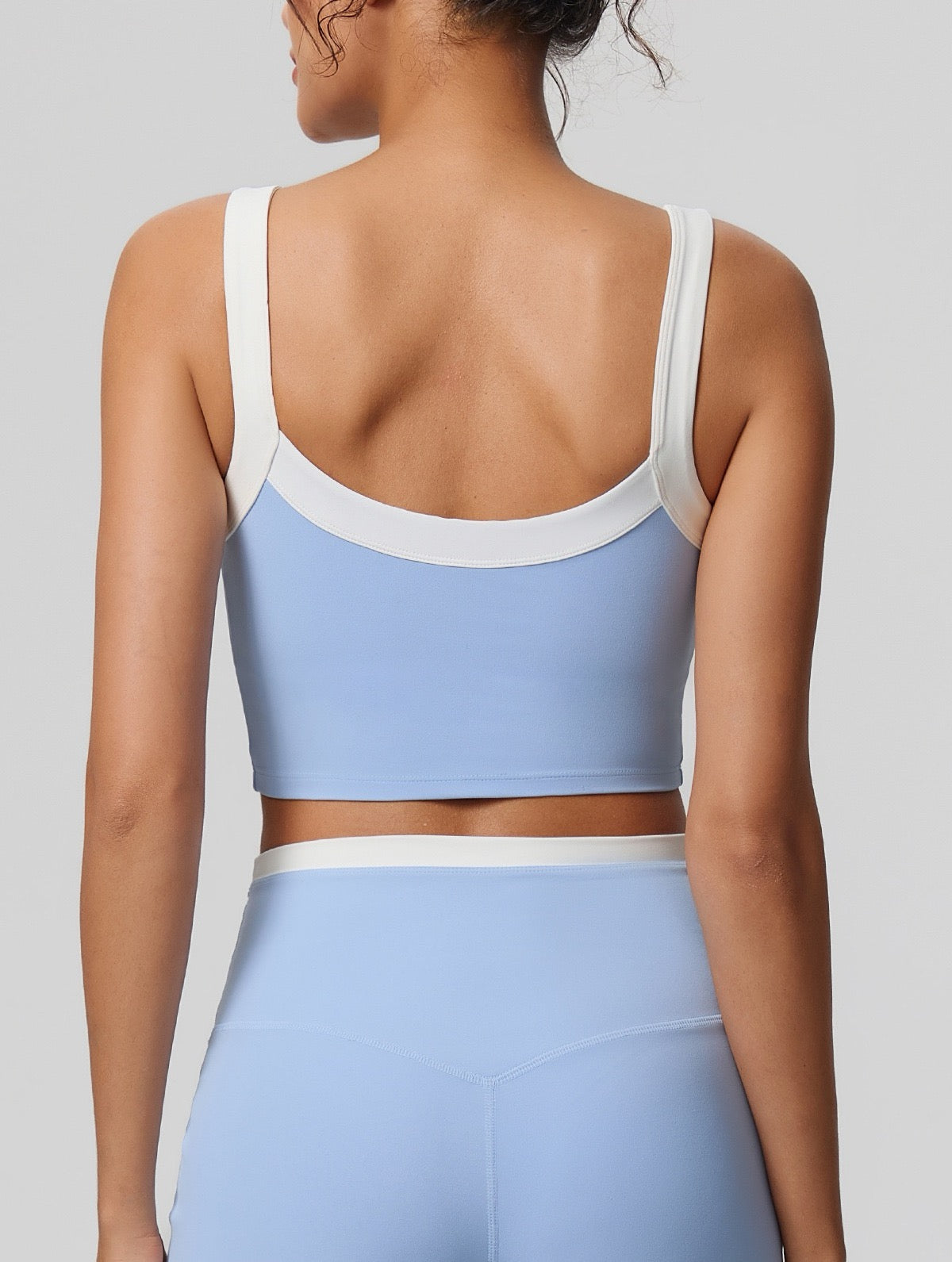 contrast trim activewear top