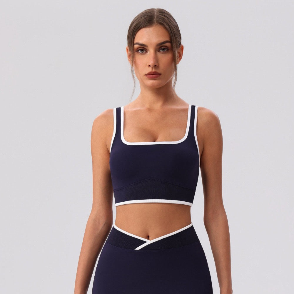 contrast trim square neck sports bra