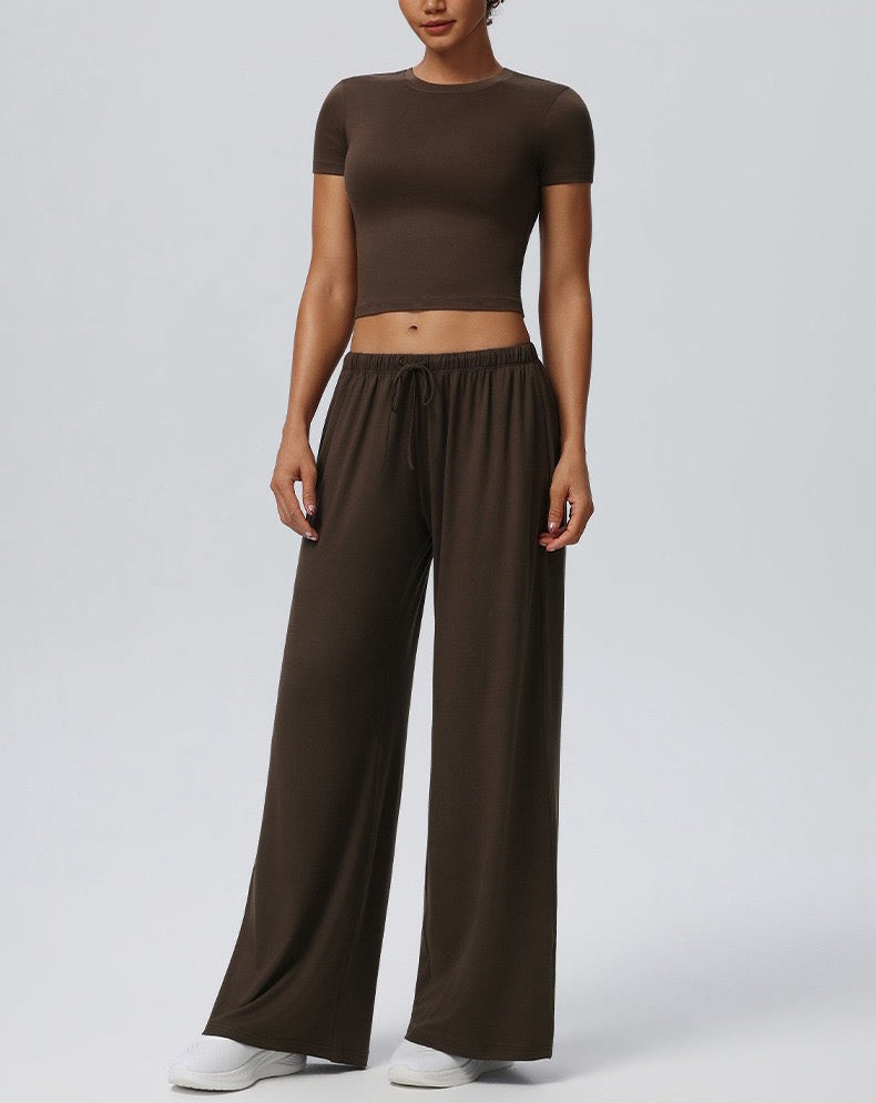 crew neck cropped t-shirt brown color