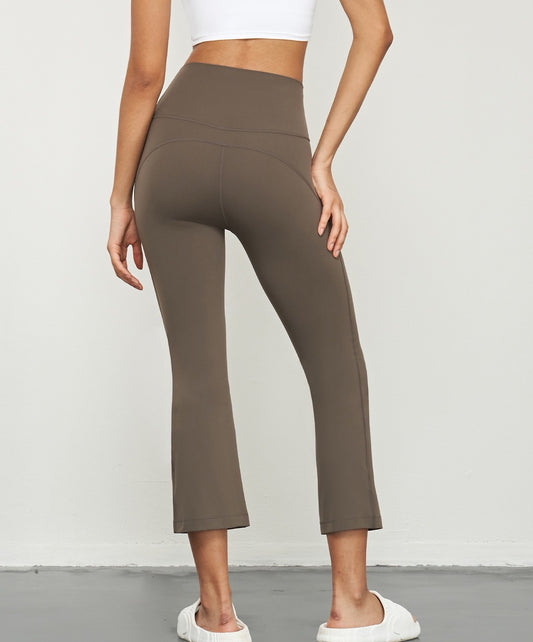 cropped flare pants fitness