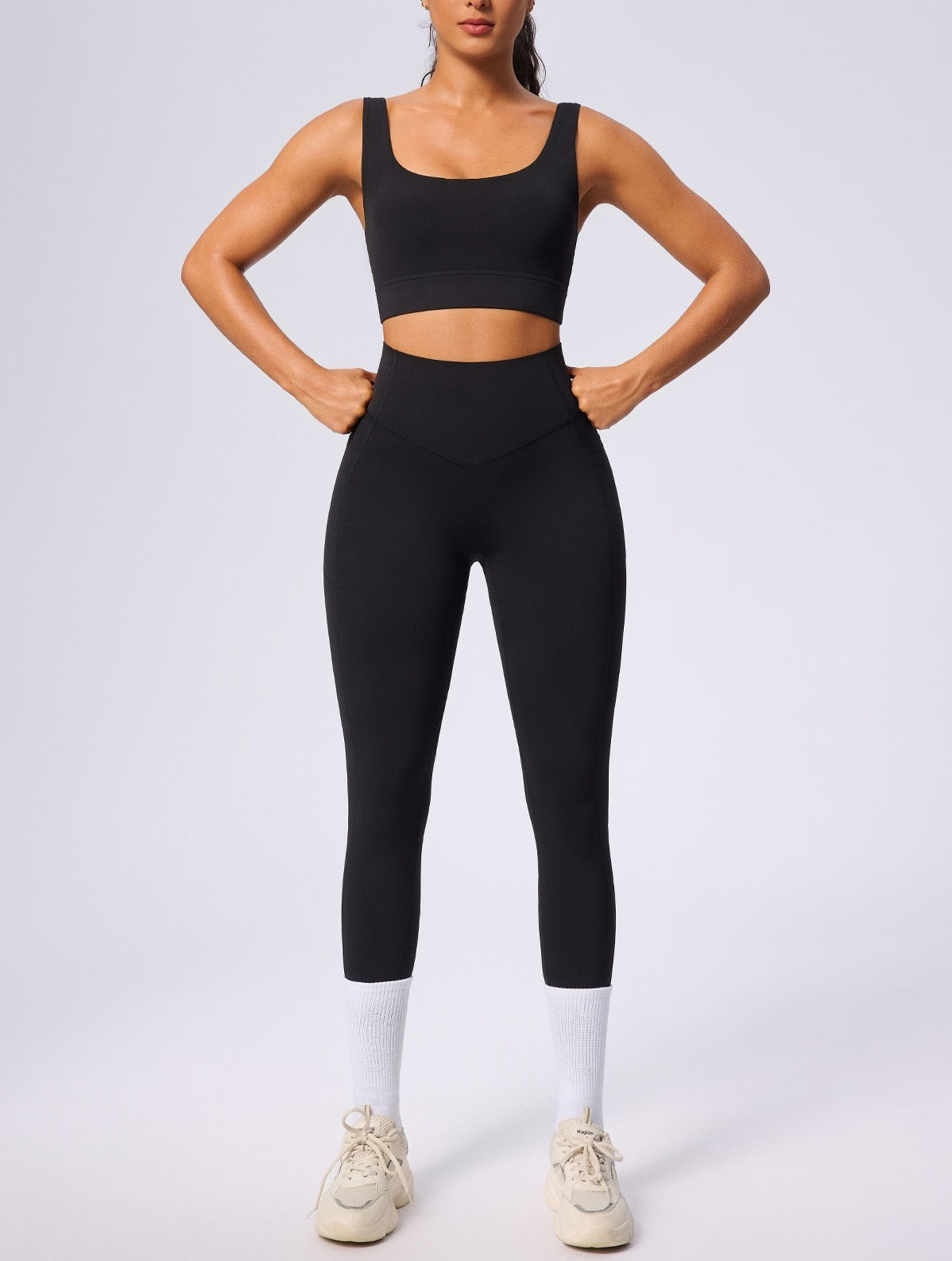 everyday supportive active bra black