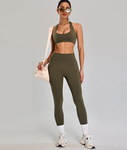 flattering U neckline sports bra