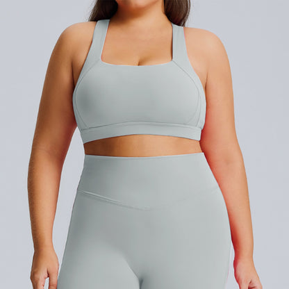 plus size sports bra for curvy women