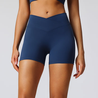 seamless V-shaped shorts