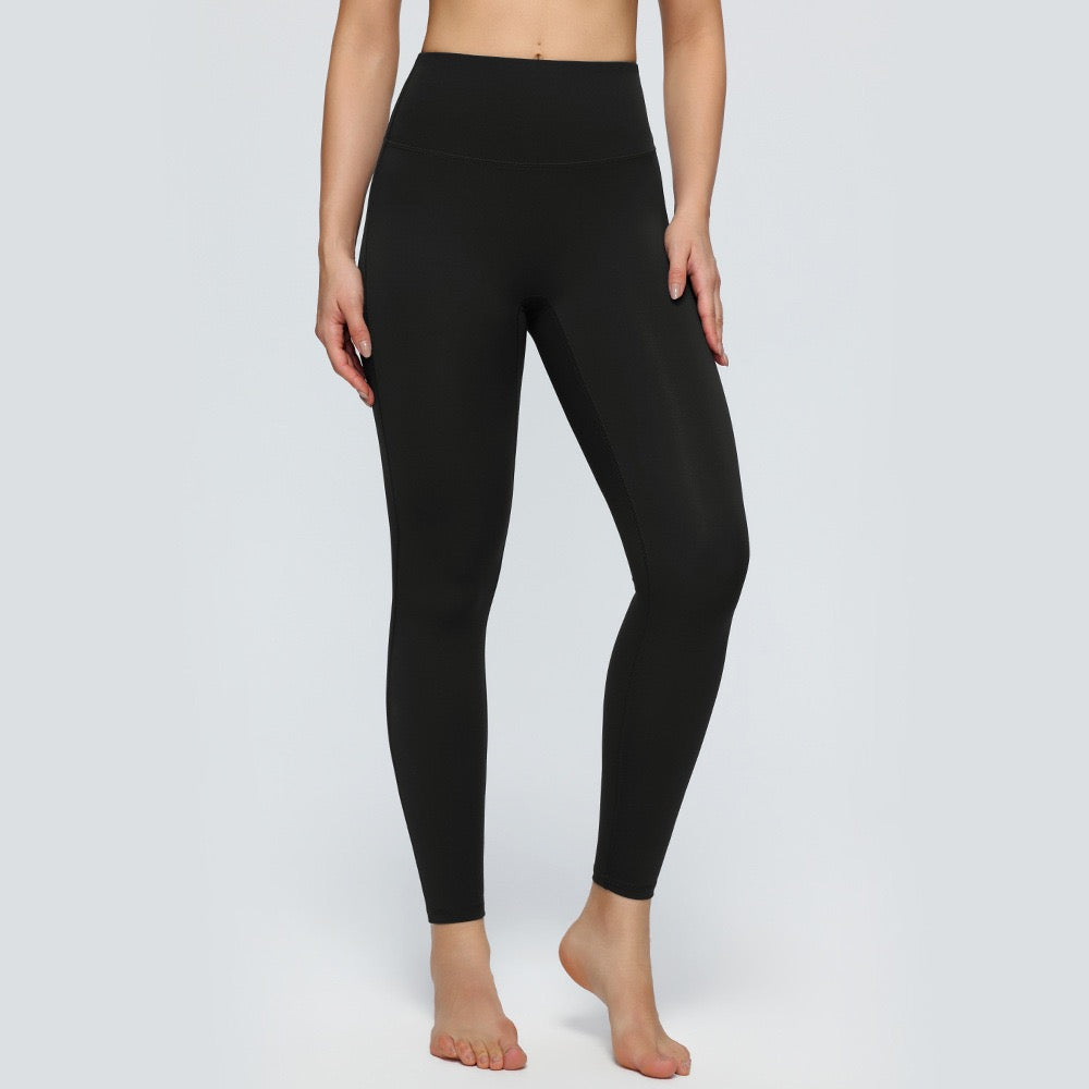 black seamless training leggings for women